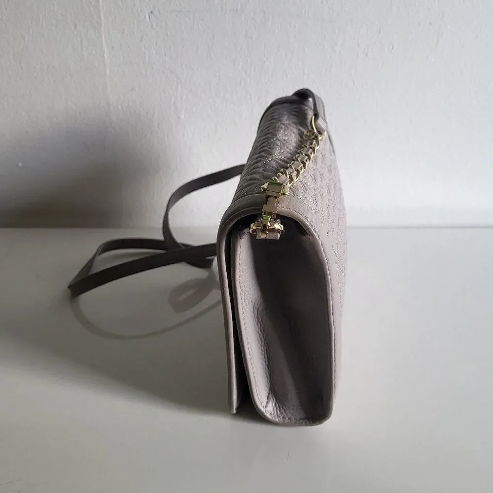 Tory Burch Women Bryant Quilted Crossbody Mercury Grey bag. - Picture 5 of 11